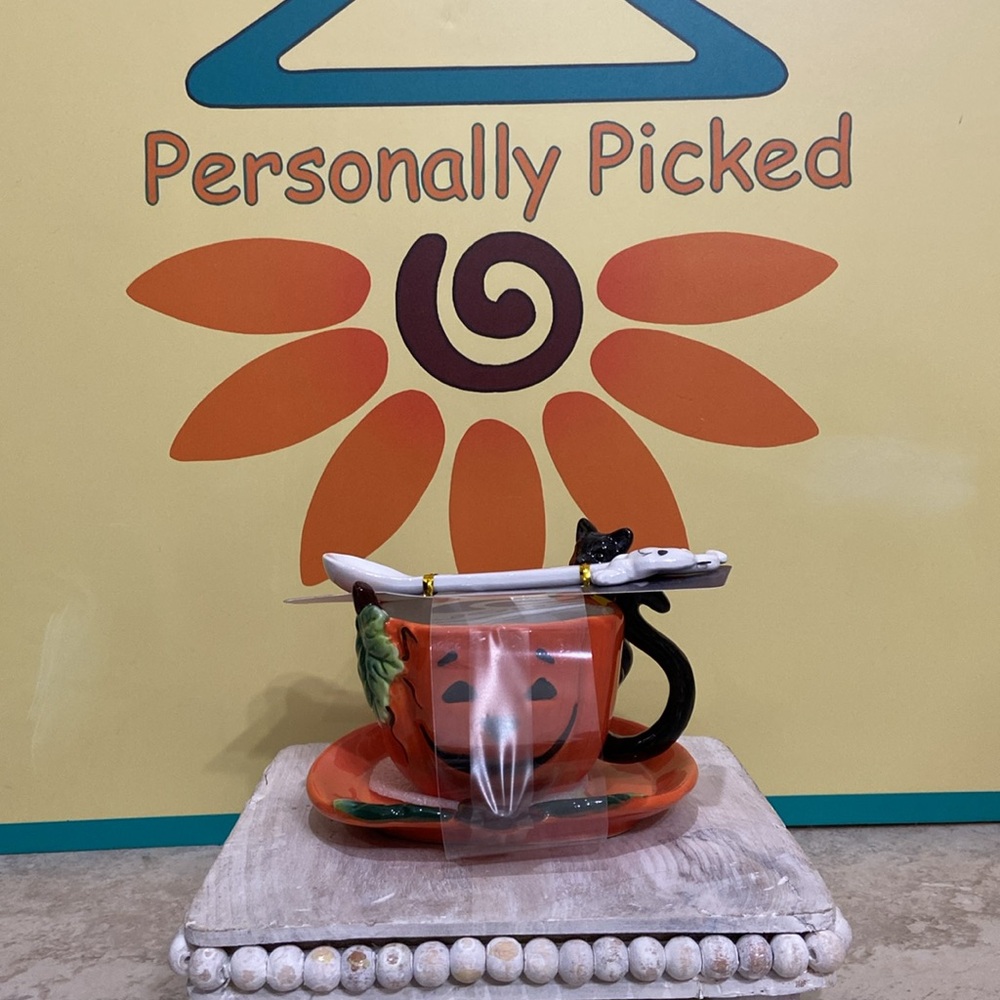 Corner Ruby Halloween Collection Teacup and Saucer Set